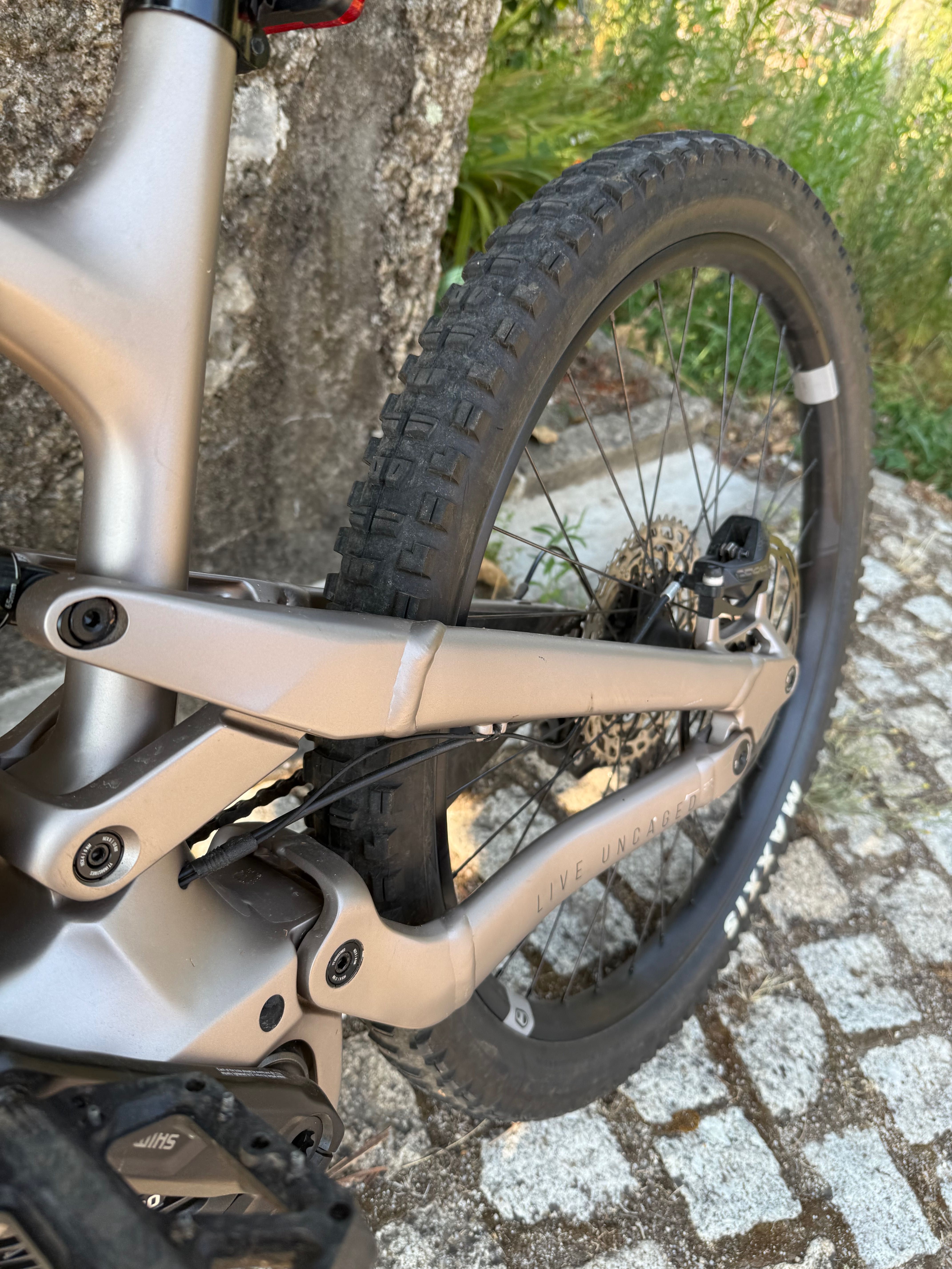 Bicicleta elétrica - YT Decoy MX Core 2 - Tamanho M