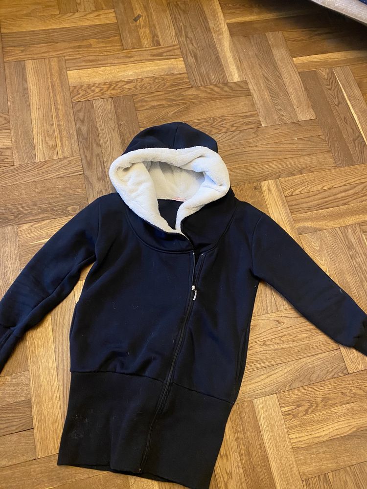 Piękna bluza z futerkiem L