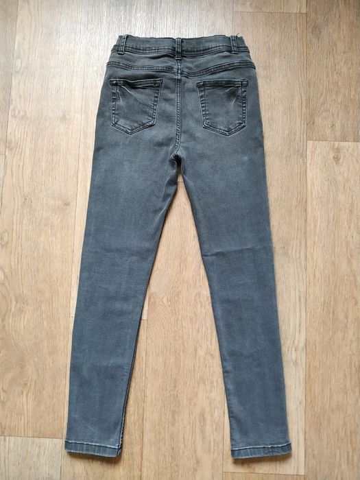 Продам джинсы,мом,denim, skinny на девочку 8-10 лет 146