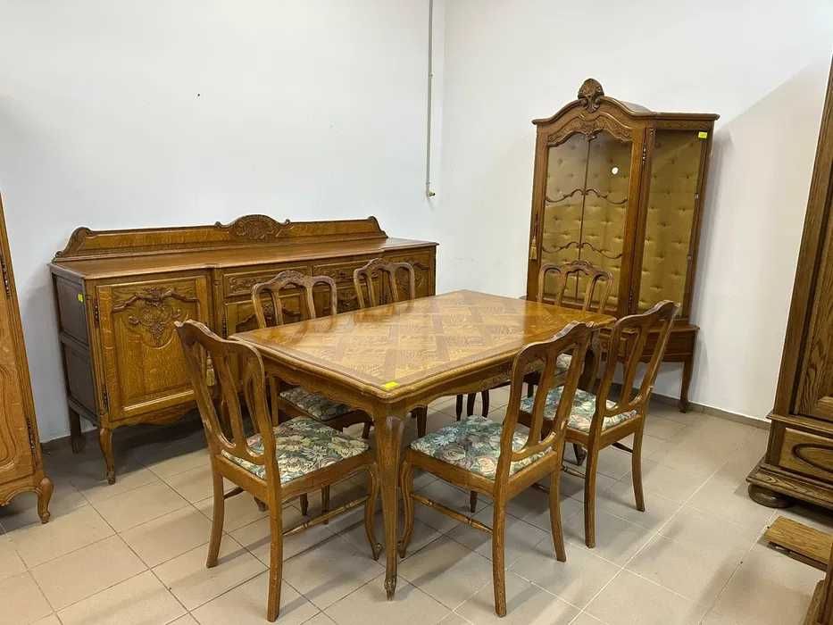 Stół wraz z krzesłami w stylu ludwikowskim. Transport cały kraj.