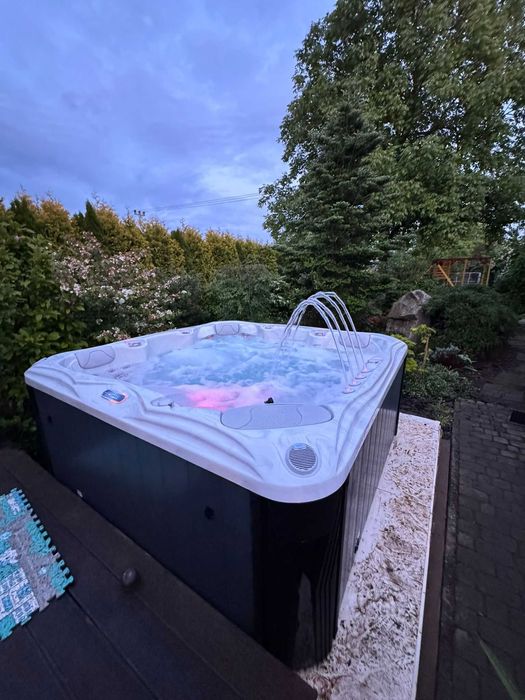 Jacuzzi wanna spa holenderskiego producenta Montpellier