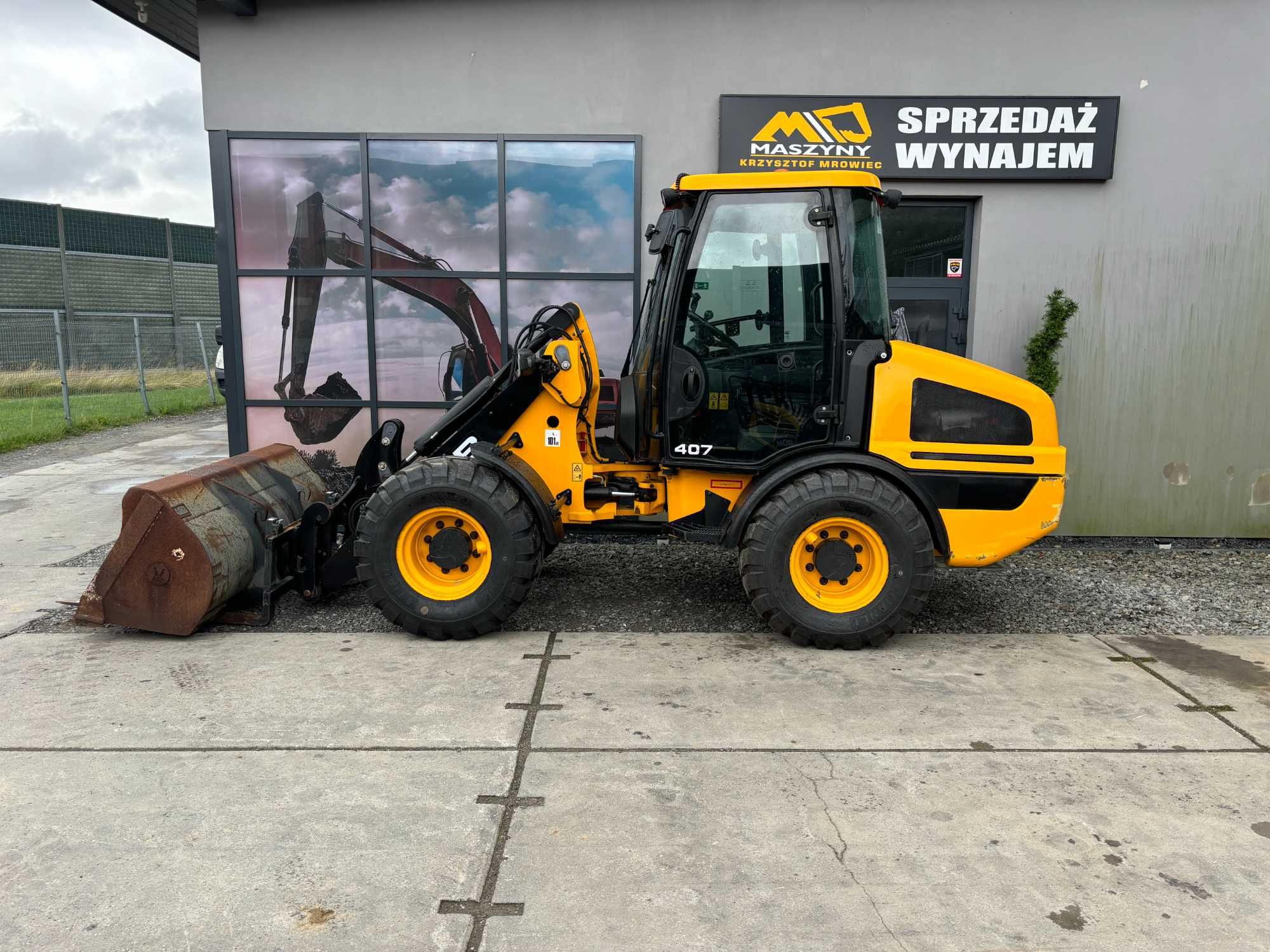 Ładowarka kołowa JCB 407 T4 z 2017r 5063kg NOWE OPONY łyżka widły