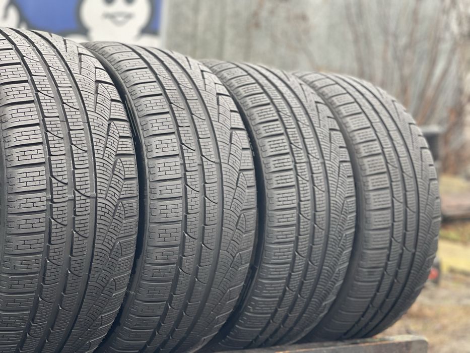 Шини Зимові 4шт 245/45 R17 Pirelli Sottozero Winter 210 s2