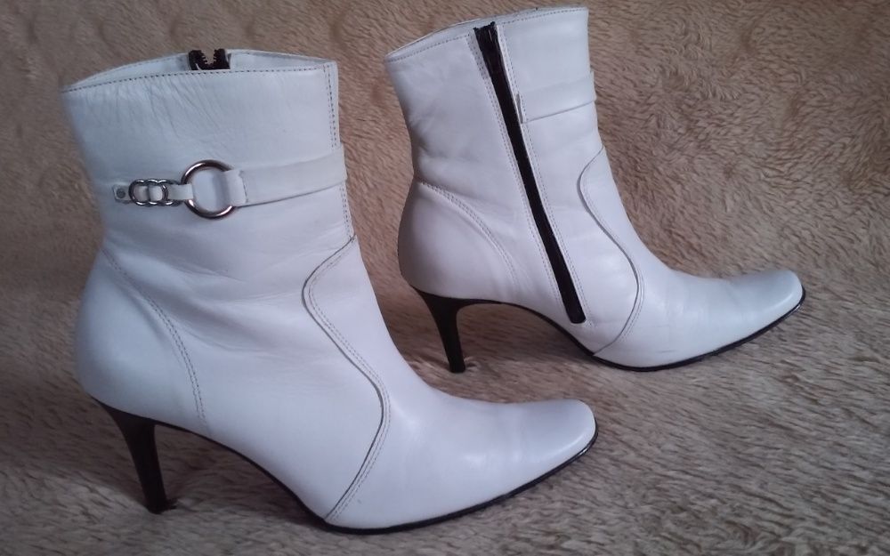 Botki ze skóry naturalnej lekko ocieplane 39 - 40 szpilki 8 cm.