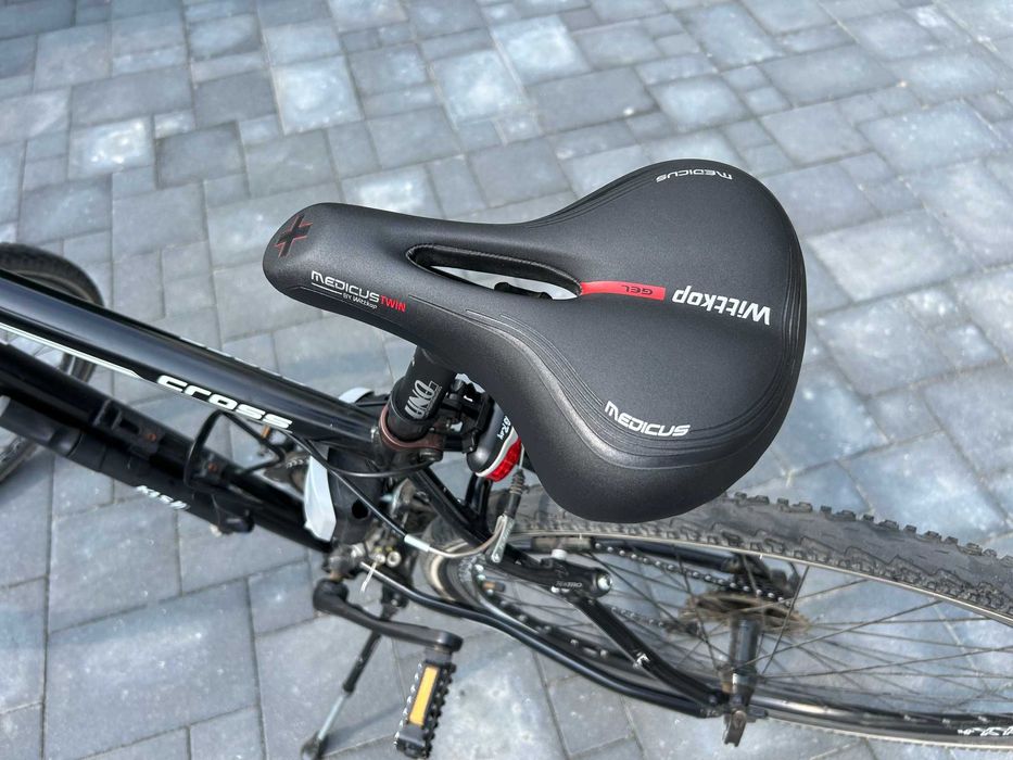 SPARTACUS CROSS 4.0 Shimano Alivio 9s rama 17" koła 28"