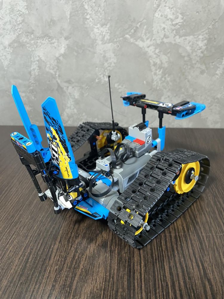 Конструктор 2 в 1 Lego Technic Скоростной вездеход с ДУ