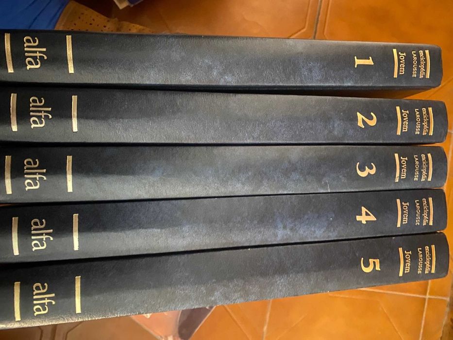 Larousse Jovem - Alfa editores