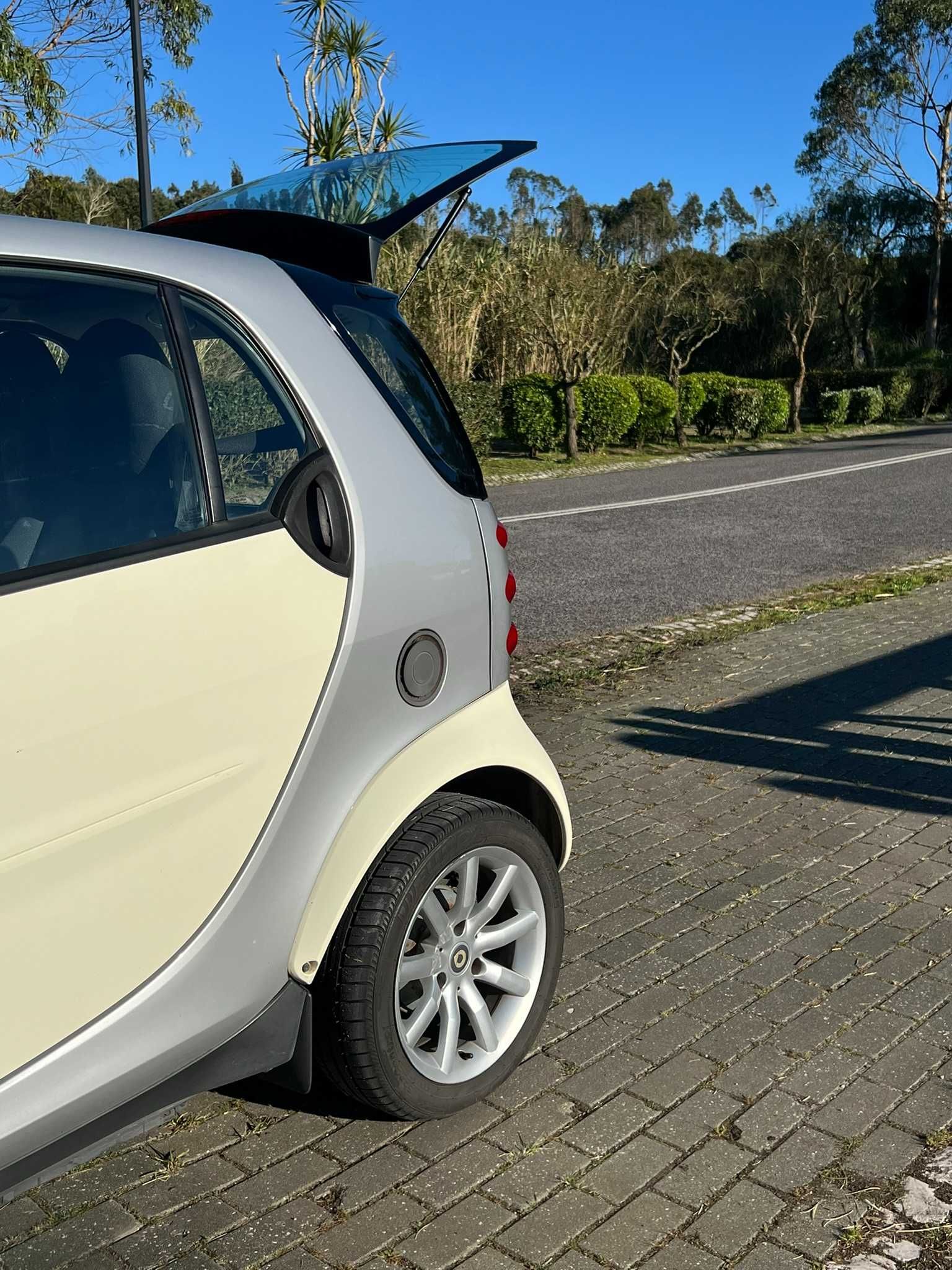 Smart Fortwo Coupe CDI 0.8 Passion | Maio 2005 | Poucos KMs