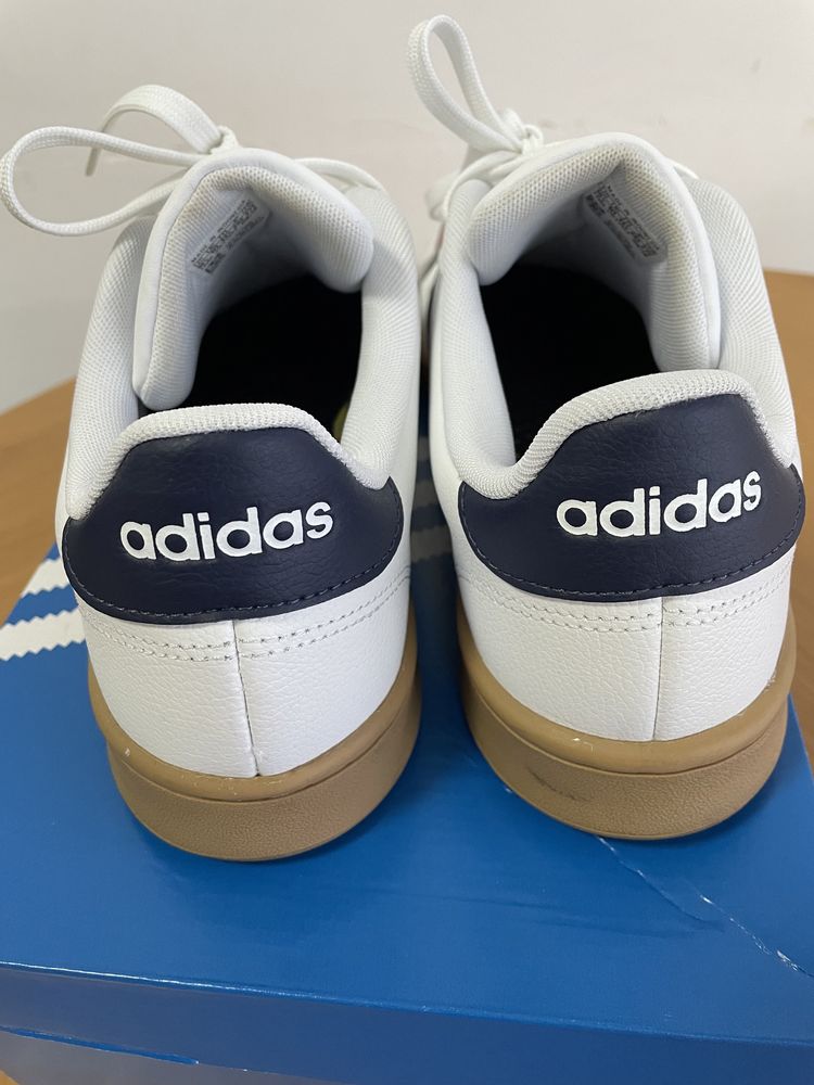 Adidas Grand Court “gum bottom” EE7888 44 e 2/3