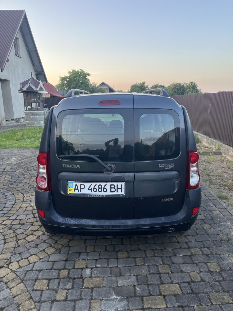 Продам класний і дуже вмісткий автомобіль!