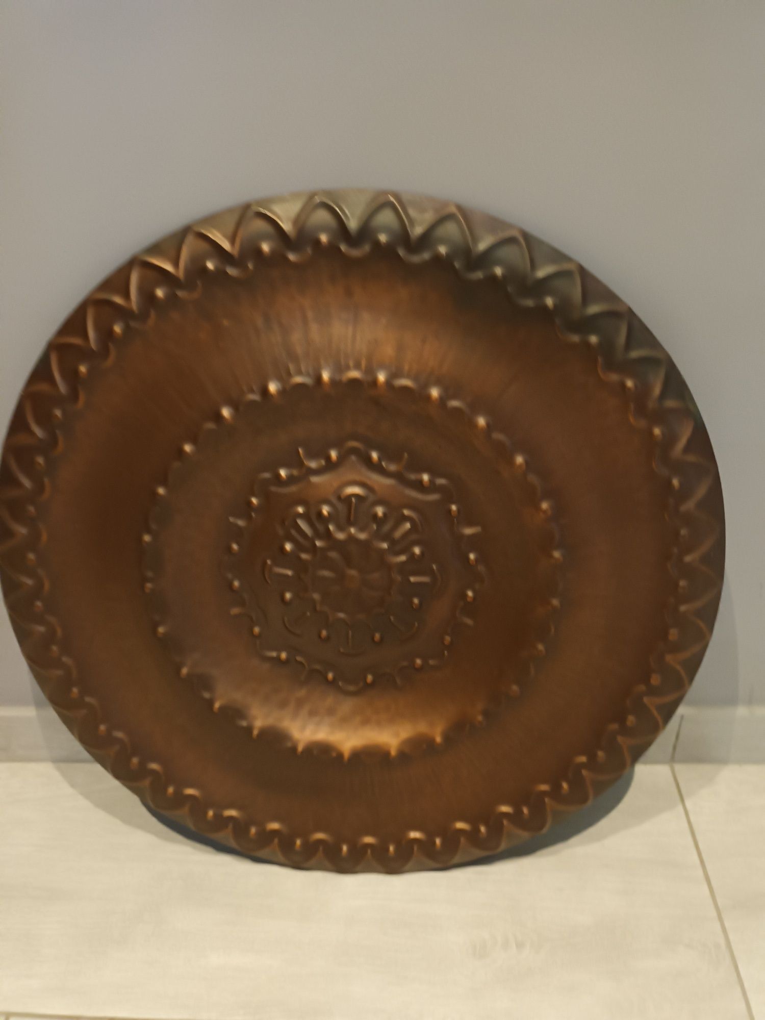 Relief miedziany