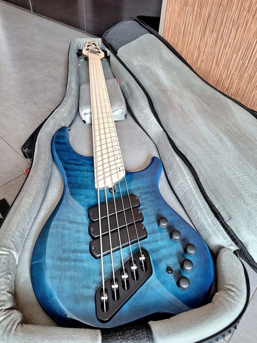 Baixo Dingwall CB3 5 cordas novo modelo 3,9kg como novo