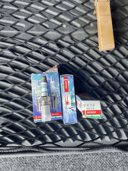 Свічки запалювання іридієві  vag  101 905 620 свічки 1.6fsi 2.0 fsi