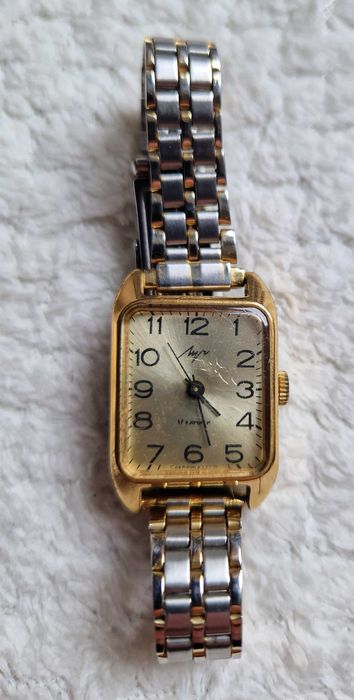 Zegarek Łucz (СССР) – 17 kamieni, analogowy, nakręcany, sprawny