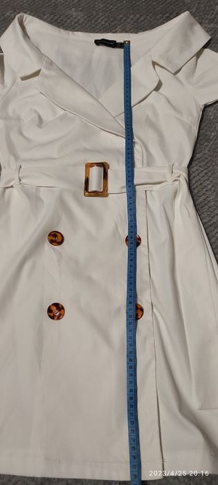 Klasa i wdzięk Pretty little thing jak Nowa