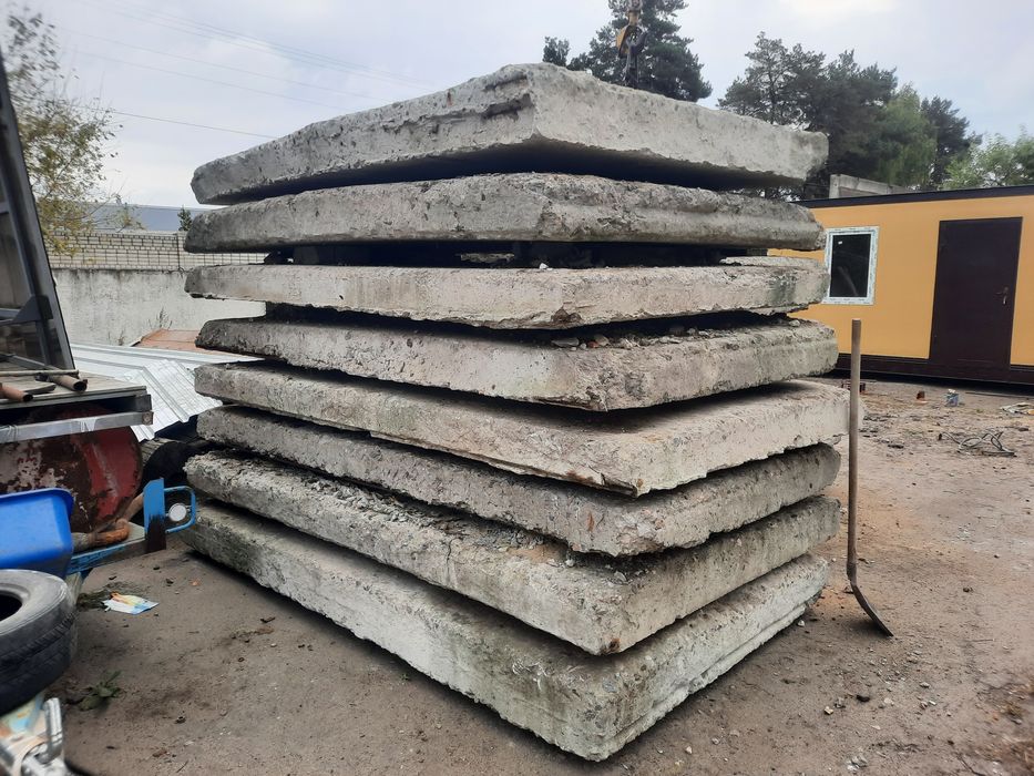 Продам плиты дорожные б/у 6×2; 3×1.5; 3×2;.