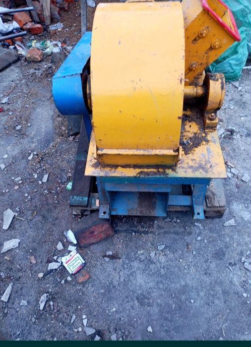 Продам щепорез дробілку, молоткова з ситом.