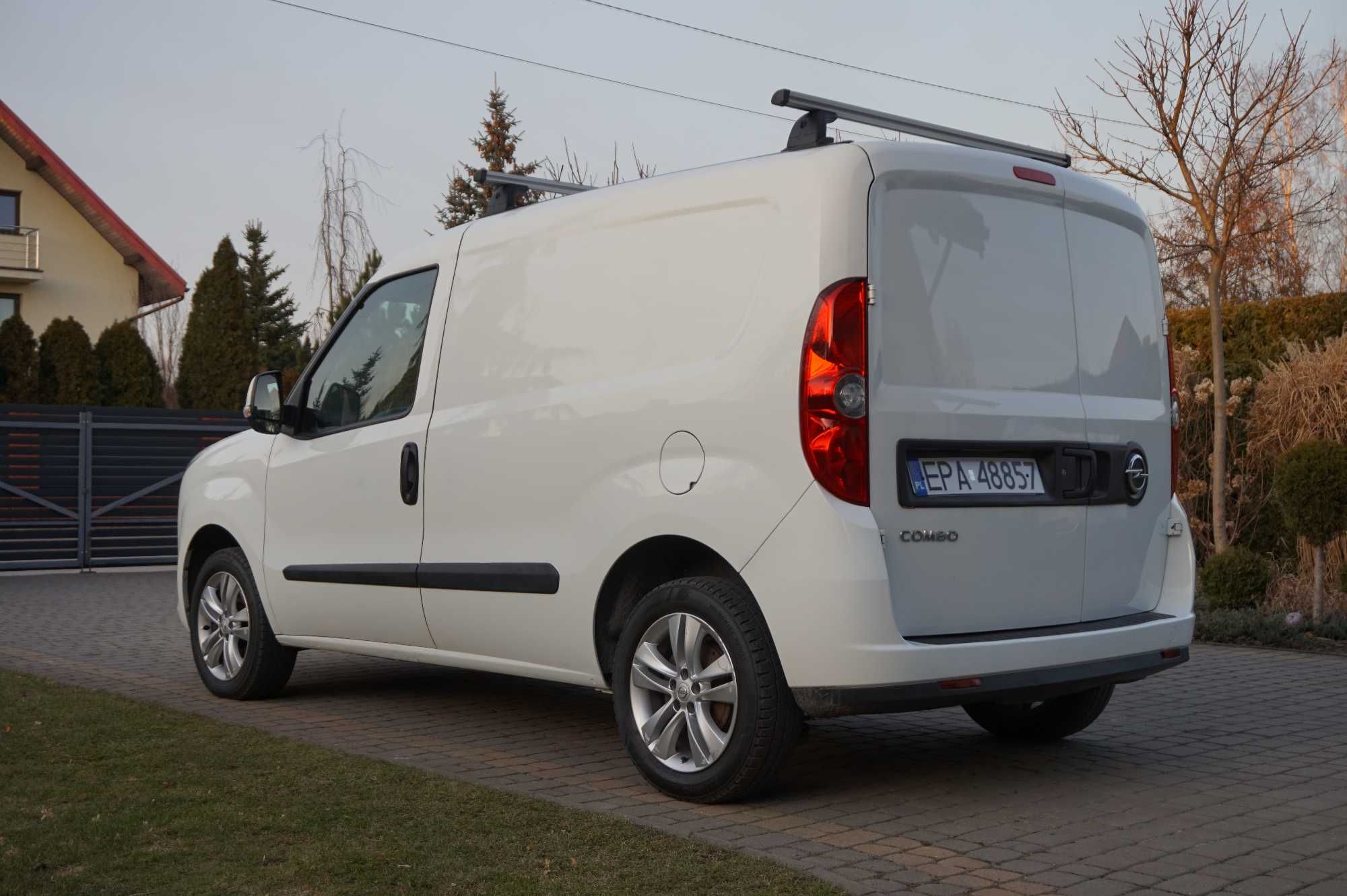 Opel Combo 1.4 Benzyna 95KM Klima G.fotele DRL Tempomat FV23% Doblo