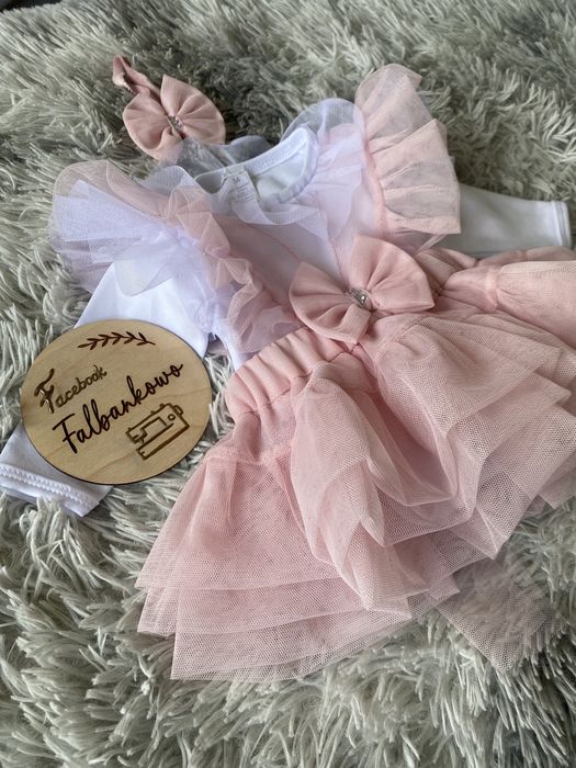 Sukieneczka tiuliwa roczek chrzest sesja