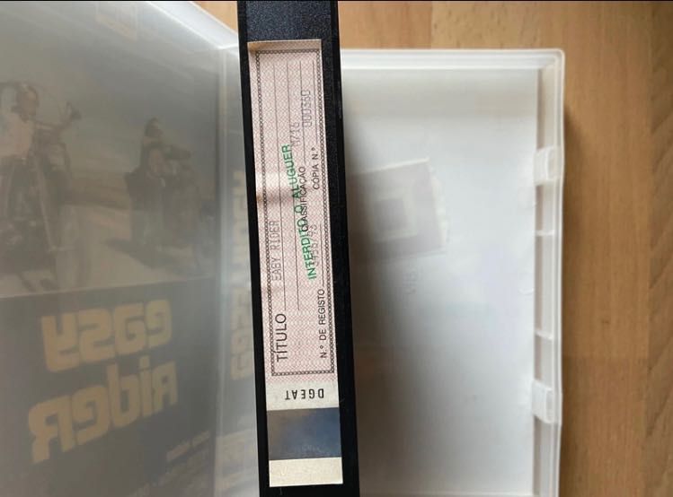 VHS Easy rider e Monty Python