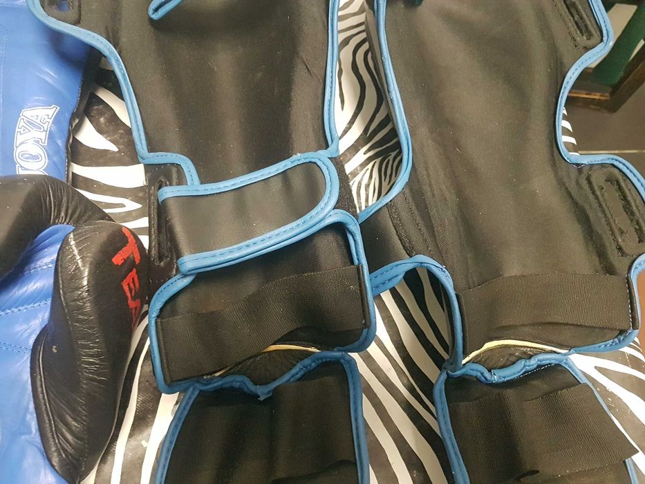 Luvas e proteções Muai thai - MMa-kickboxing,etc