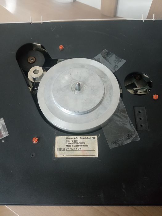 Проигрыватель виниловых пластинок Braun. PS500