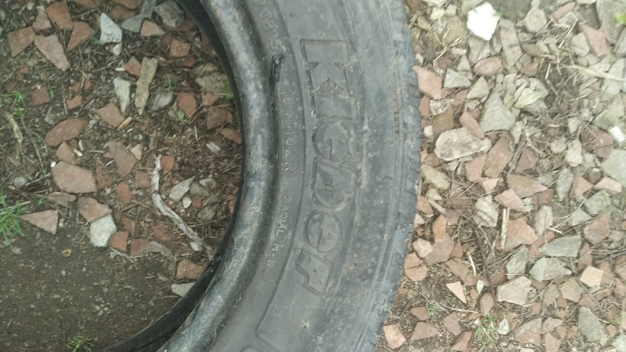 Всесезонные автопокрышки полный комплект!!