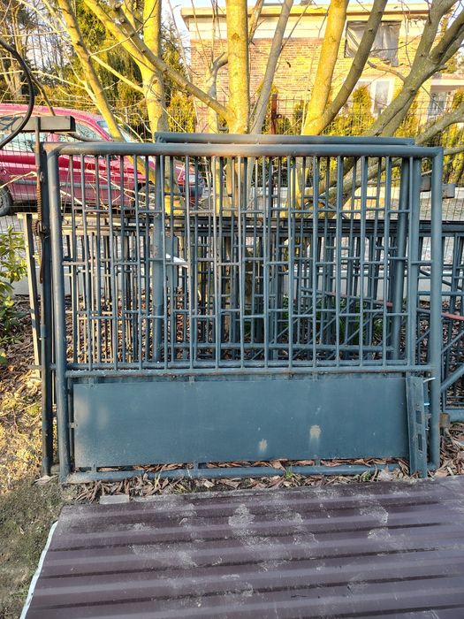 Brama wjazdowa dwuskrzydłowa