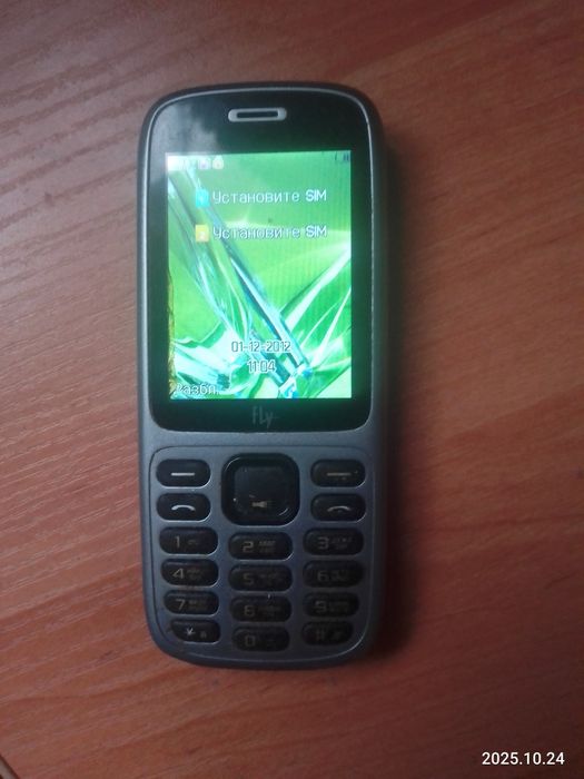 Телефон fly ''''