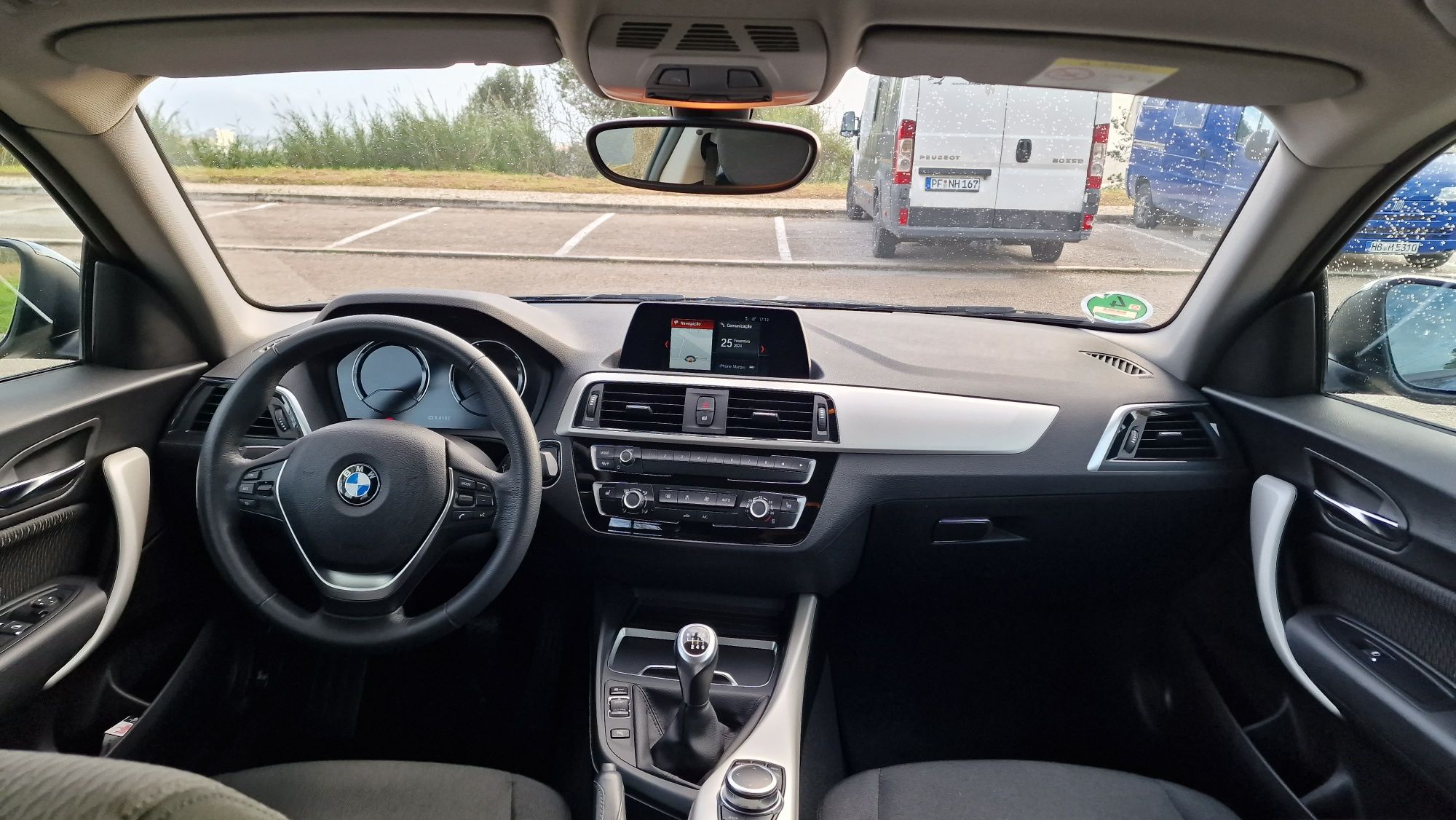 BMW 120i LCI Coupe Premium Selection