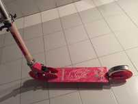 Trottinete Winx com capacete e joelheiras