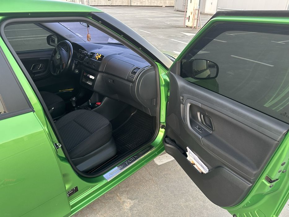 Продам Шкоду Фабію 2012 року 1.4 двигун з ГБО