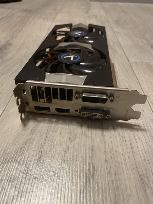 Видеокарта Radeon R9 270 4GB