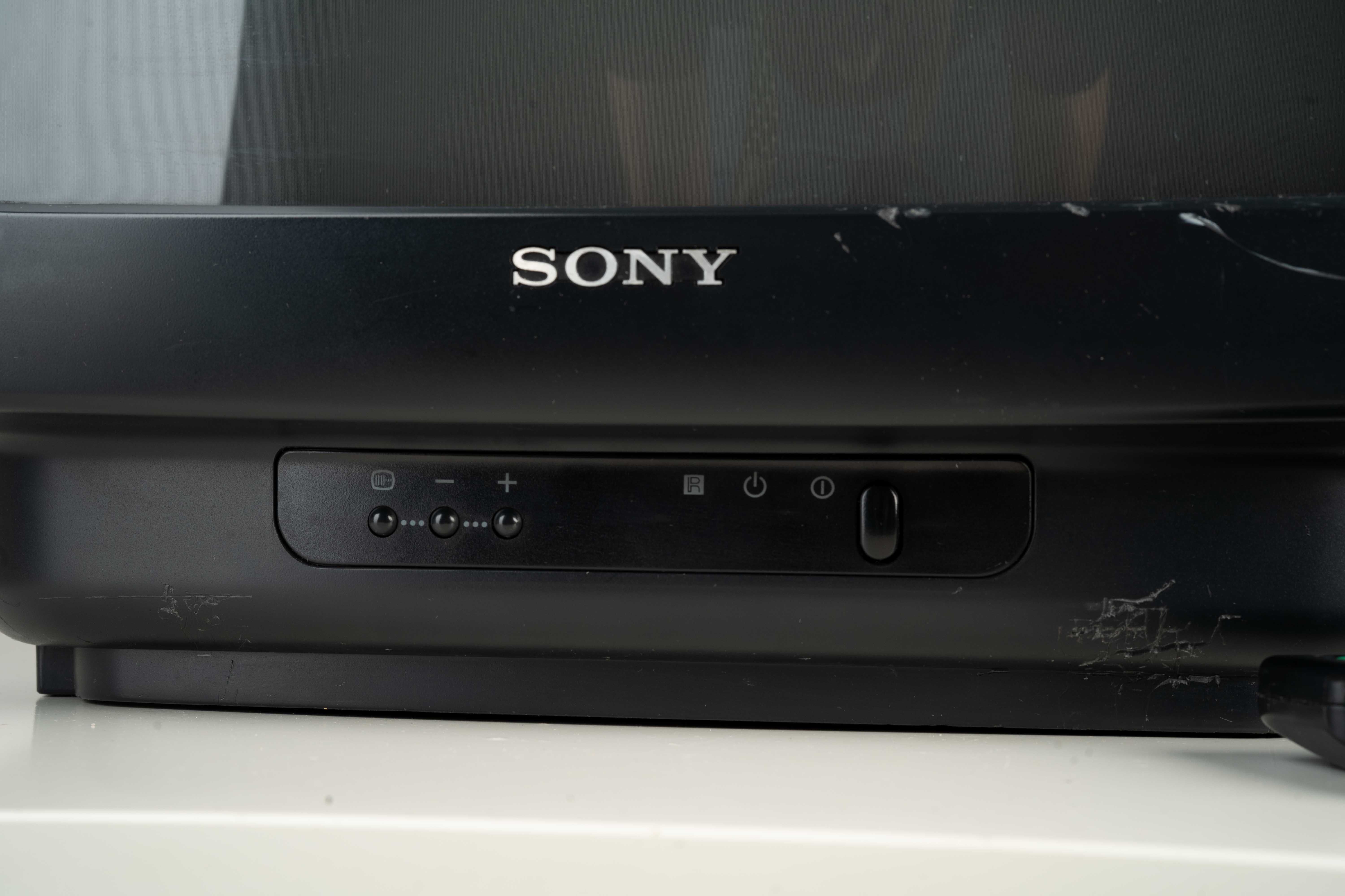 Televisão CRT Sony-1400E