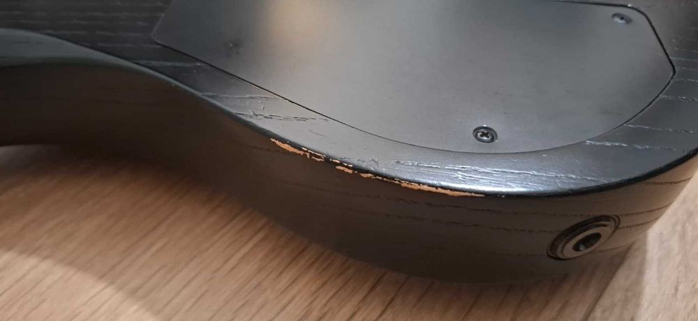 Guitarra Legator Ghost G6FP Multi-Scale Headless EMG 81 85