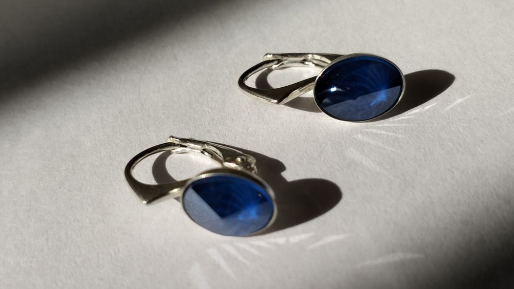 srebrne kolczyki z kryształkami swarovskiego