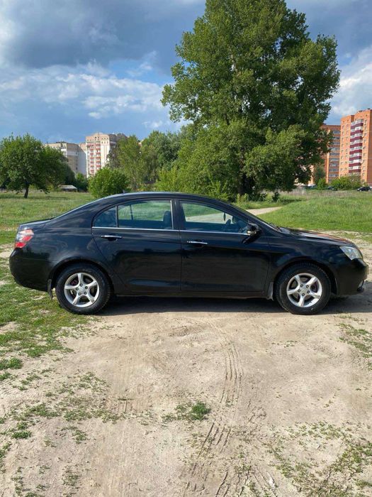 Geely Emgrand EC7 2012