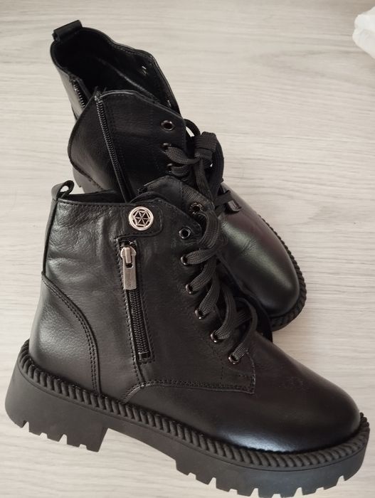 Зимові шкіряні жіночі ботінки