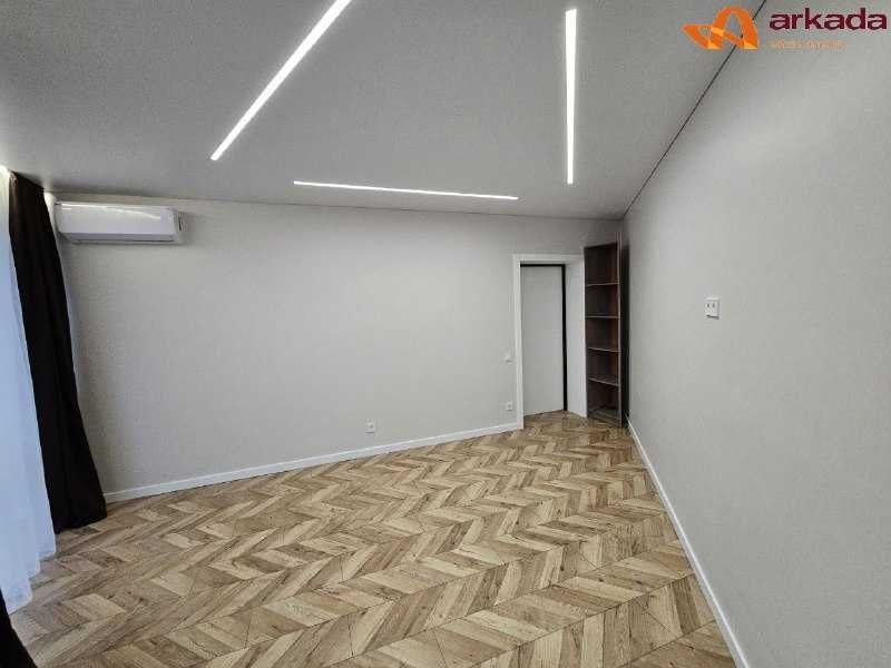 Двокімнатна квартира в новобудові в Центрі, р-н Панорами Плаза.