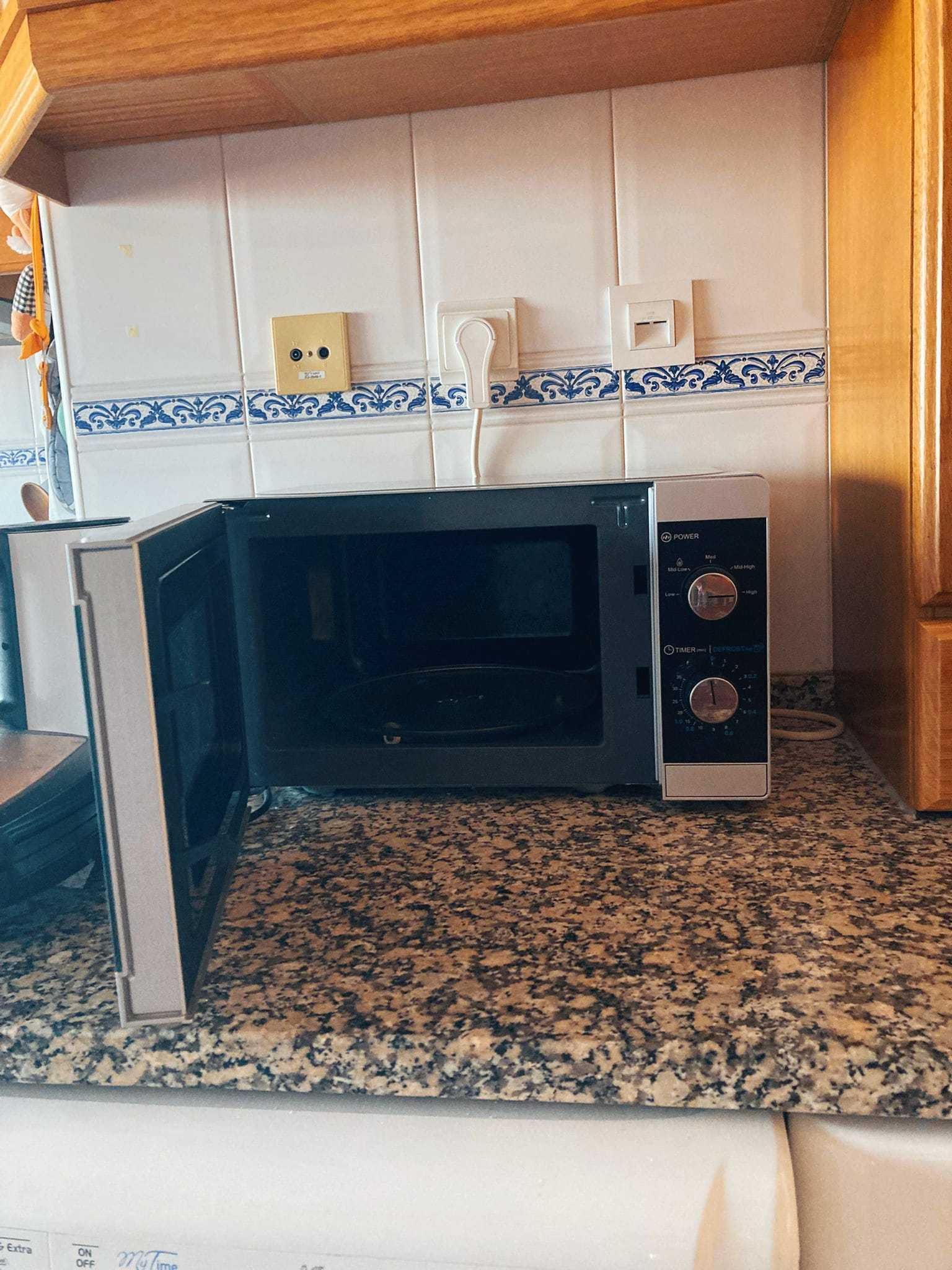 Microondas SHARP cinza