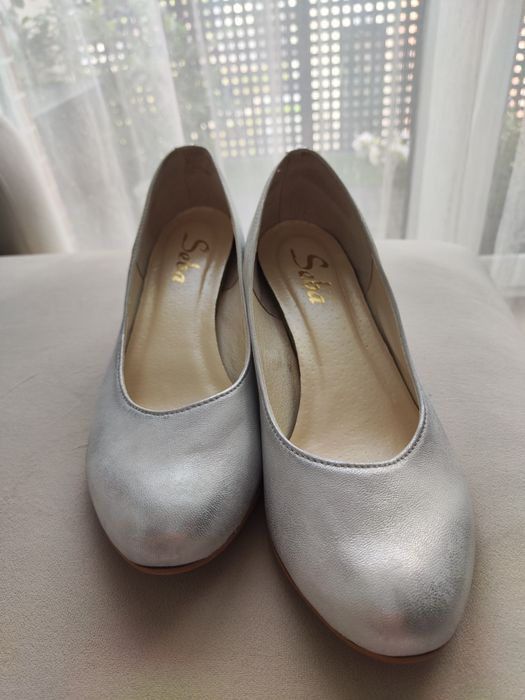 Czółenka srebrne Seba wzór 809 produkt polski r. 39 skóra szerokie H