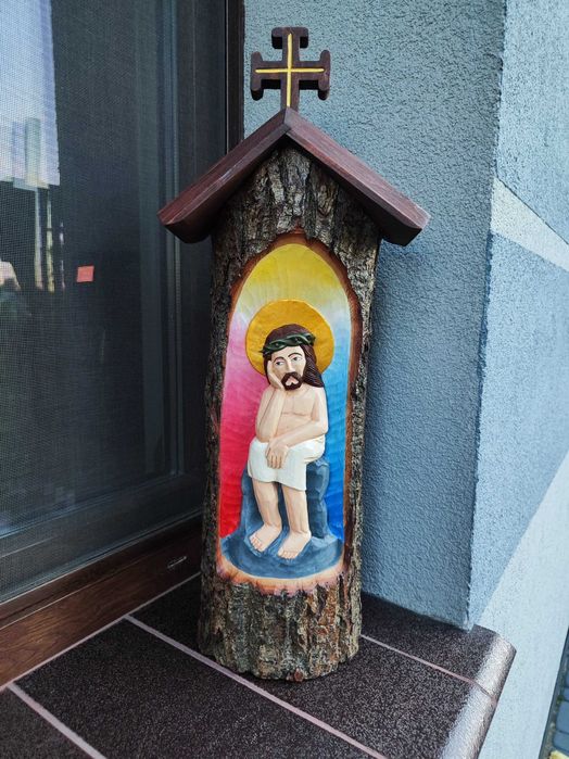 Kapliczka z Chrystusem frasobliwym