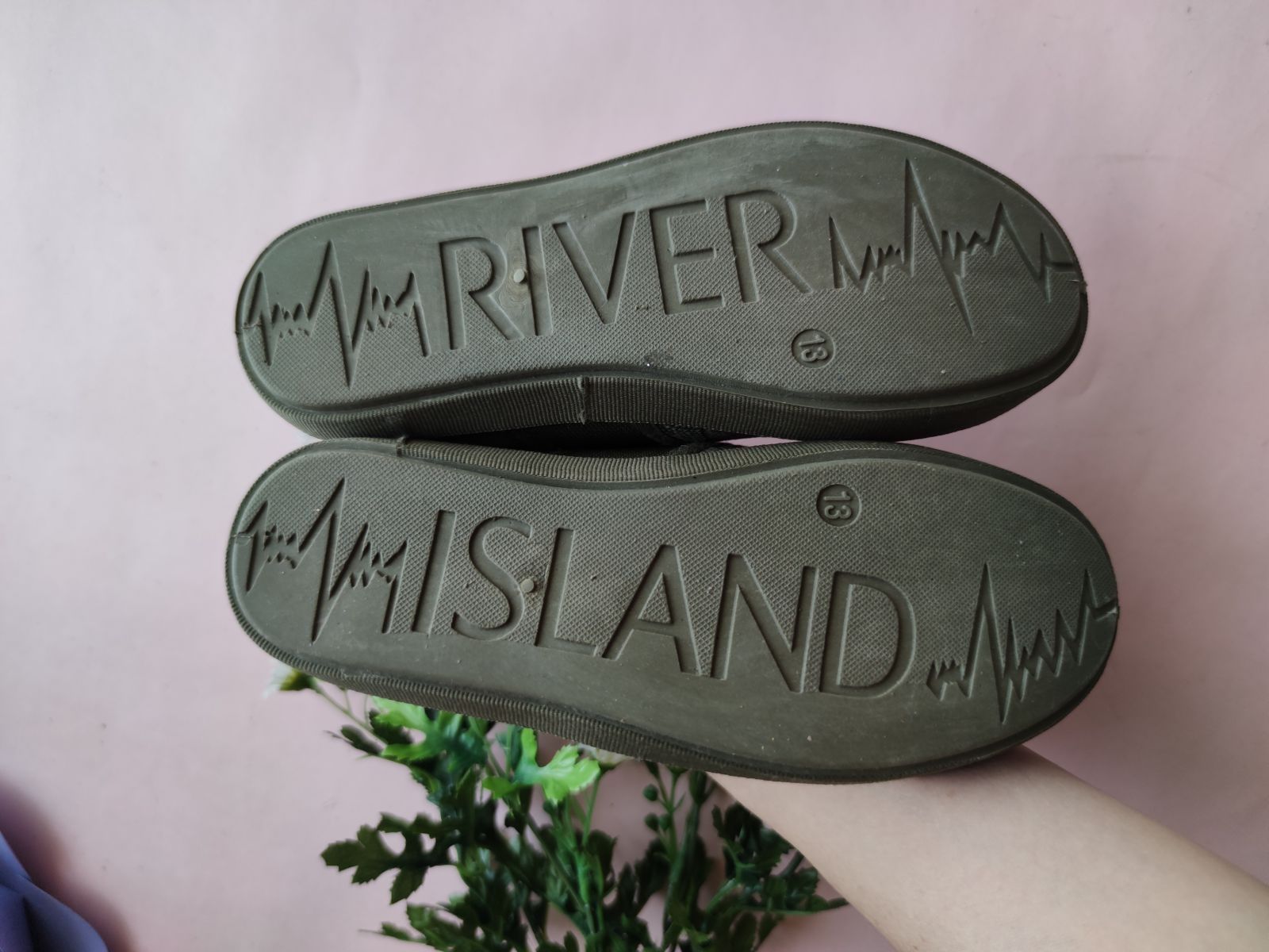 Новые плимы на мальчика RIVER ISLAND Англия р.32