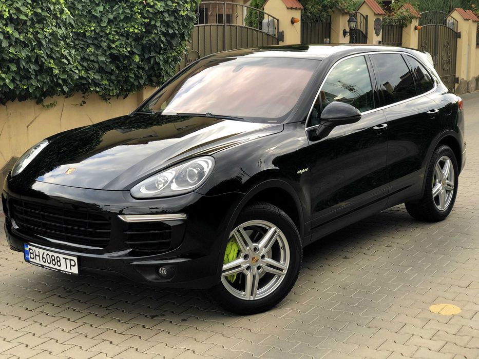 Porsche-Cayenne Plug-in Hybrid