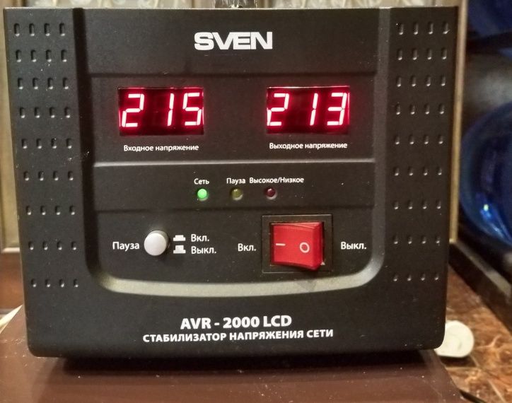 Стабилизатор SVEN AVR-2000 LCD