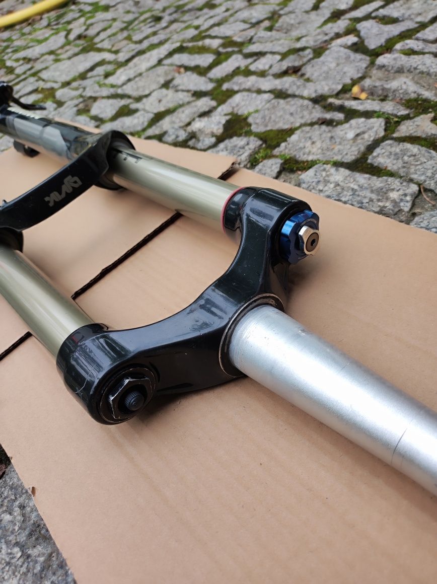 Rock shox Lyrik RC2DH/26 170mm enduro freeride dh dirt