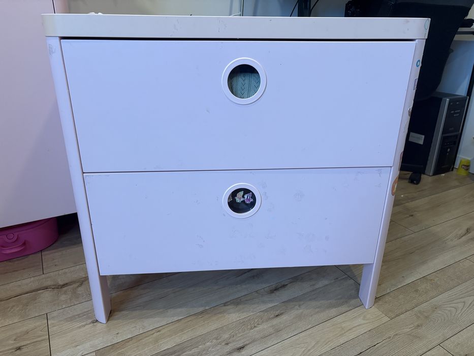 Szafa i komoda Busunge Ikea różowa