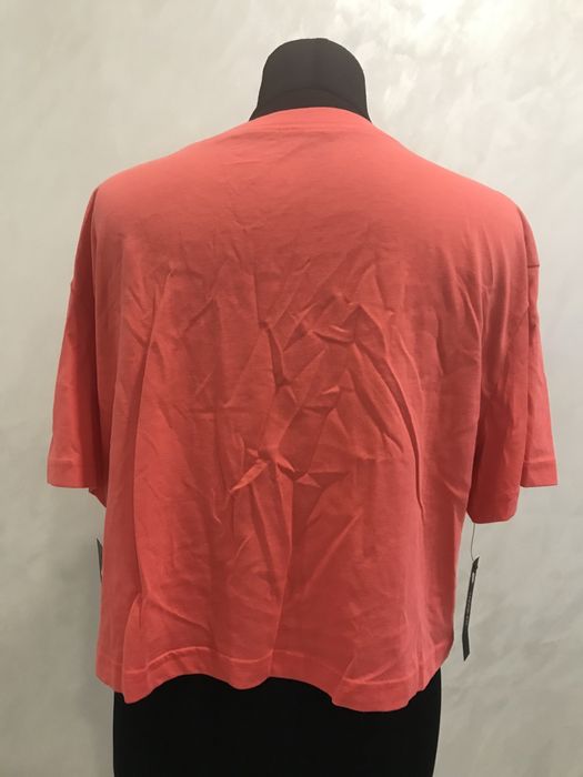 Продам жіночу футболку nike