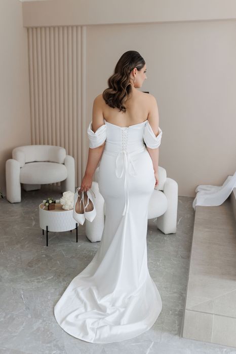 Весільна сукня. Розмір 46-48. Вдягалася один раз.