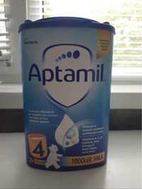 Продам молочную смесь Aptamil 4